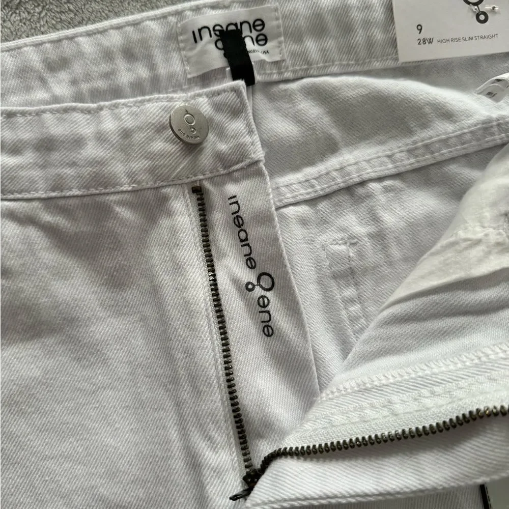 INSANE GENE HIGH RISE SLIM STRAIGHT LEG Size 9